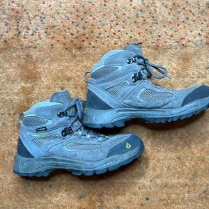 Kids Vasque waterproof hiking boots Youth size 5 unisex size 5